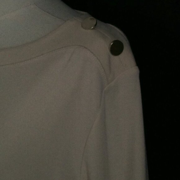 Laura | Tunic Top w Bracelet Sleeve - Picture 3 of 6